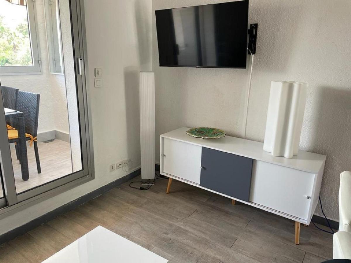 Entre St-Raphael Et St-Tropez. Studio Pieds Dans L'Eau, A Partir De 600 Euros/Semaine. Saint Aygulf Bagian luar foto